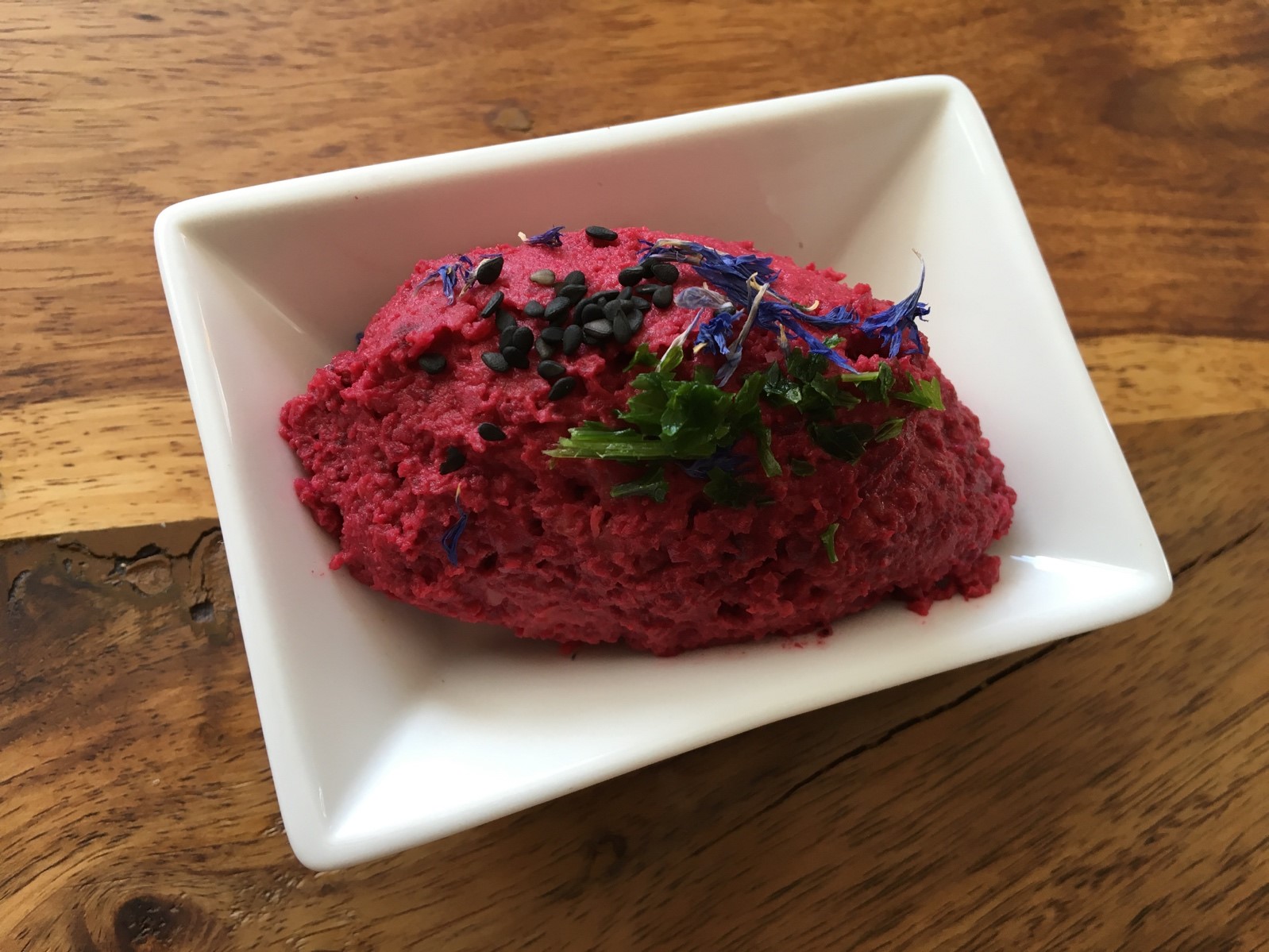 ROTE BETE-HUMMUS Rezept von Ayurveda at home in Salzburg - ayurvedisch kochen mit Ines Steindl