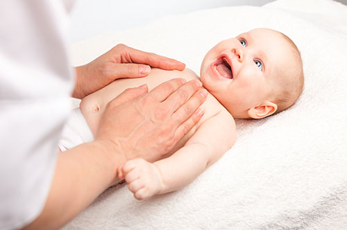 Ayurvedische Babymassage Ayurvedapraxis Ines Steindl Henndorf bei Salzburg